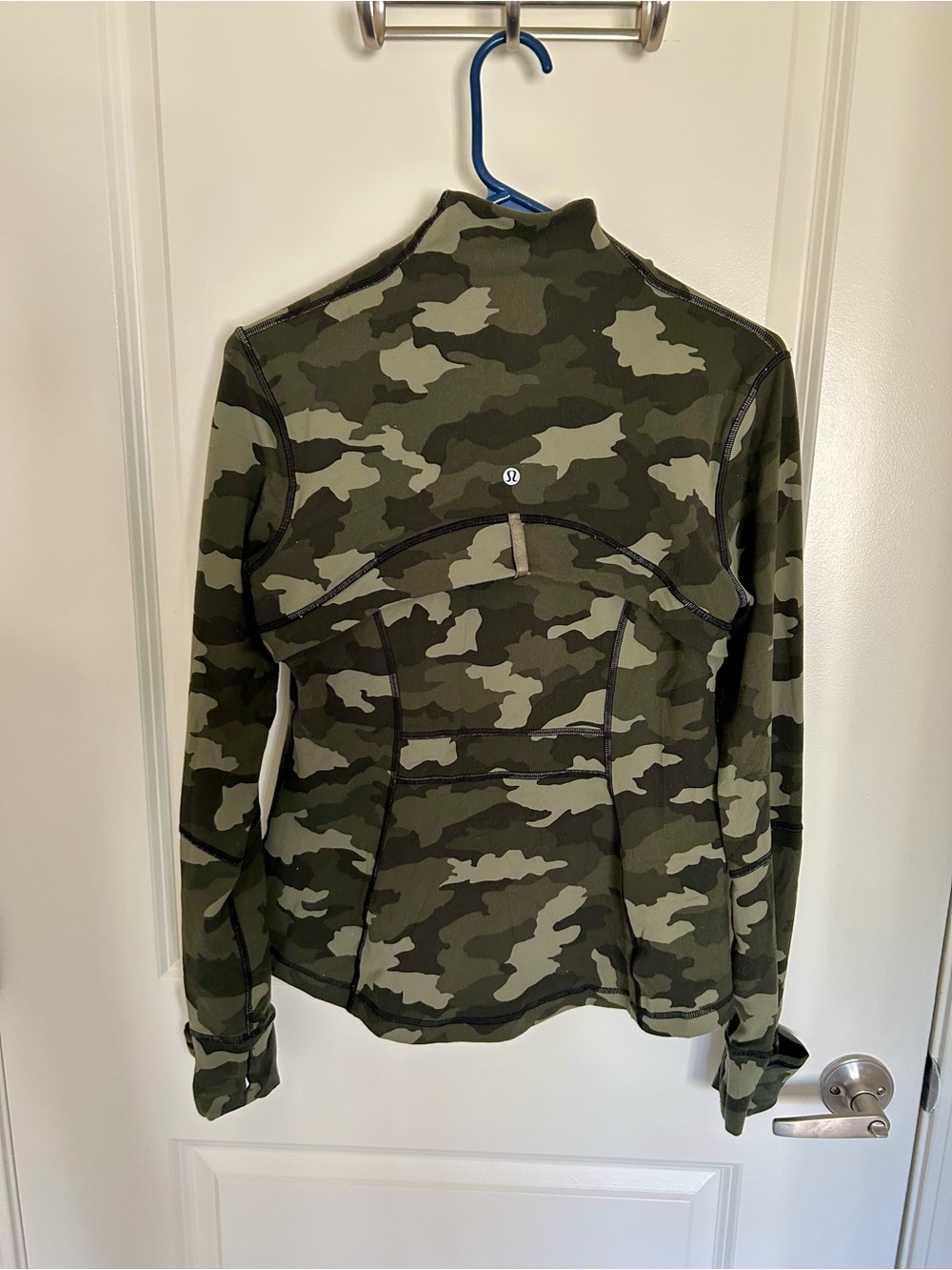 Lululemon Women’s Long-Sleeve Camo Jacket - Green